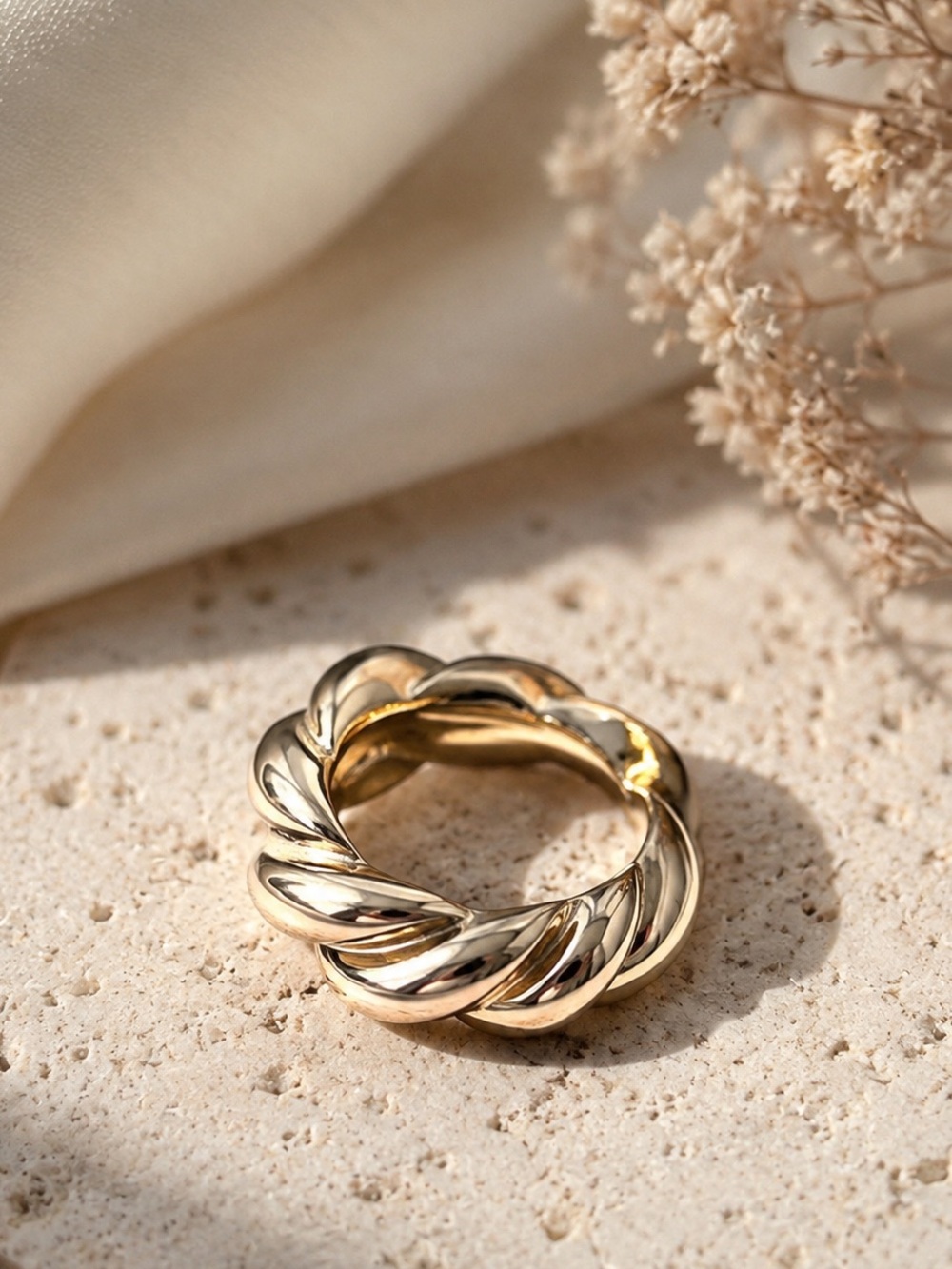 Vintage-Style Sculptural Braided Gold-Tone Ring | Size 6 / 52